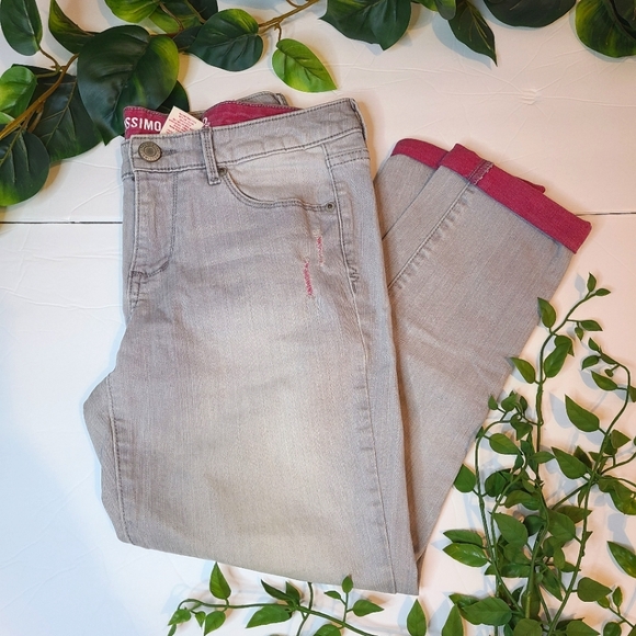 11 Mossimo Grey and Red crop Pantacourt Jeans - Picture 1 of 6